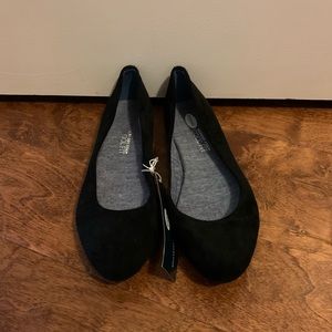 Dr. Scholl’s black flats